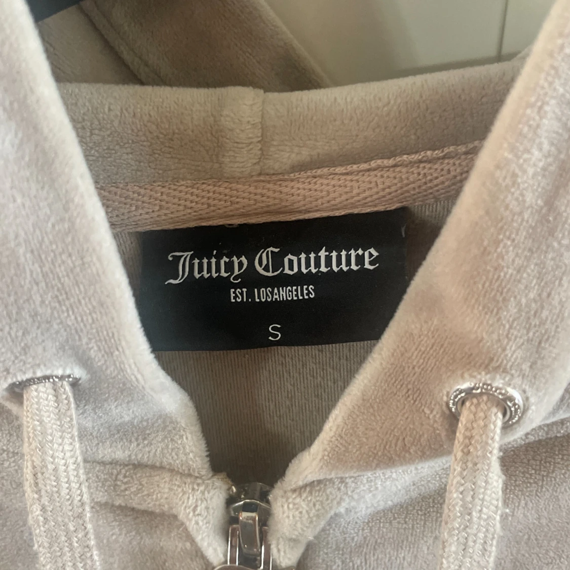 Beige velour hoodie Juicy Couture - 2