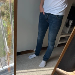 Nudie jeans grim tim - Tja! Säljer detta schyssta paret jeans från Nudie!| Modell: Grim Tim| Vid minsta fråga tveka inte att kontakta mig!| Pris alltid diskuterbart!|// Nils