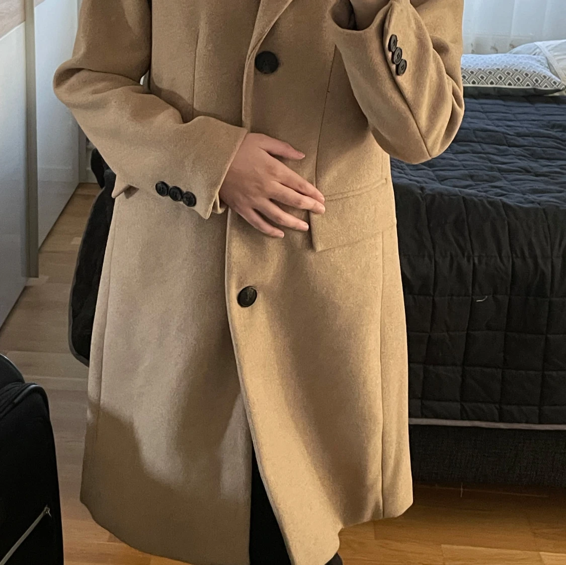 Beige kappa med knappar - 1