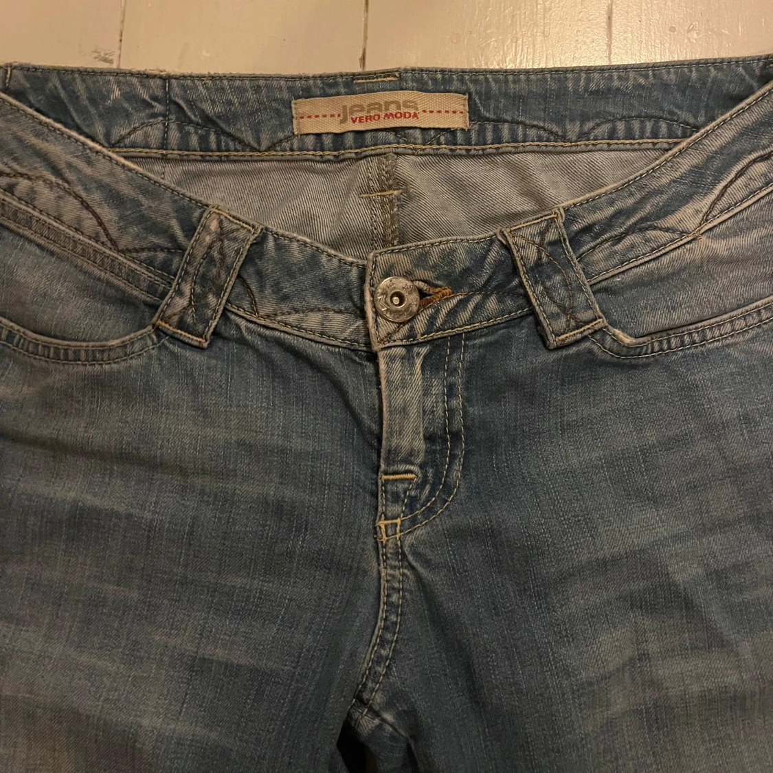 Blå bootcut jeans från Vero Moda - 2