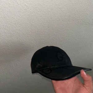 Svart gg keps - Svart- jumbo gg keps, hör av er om ni har några frågor🫡