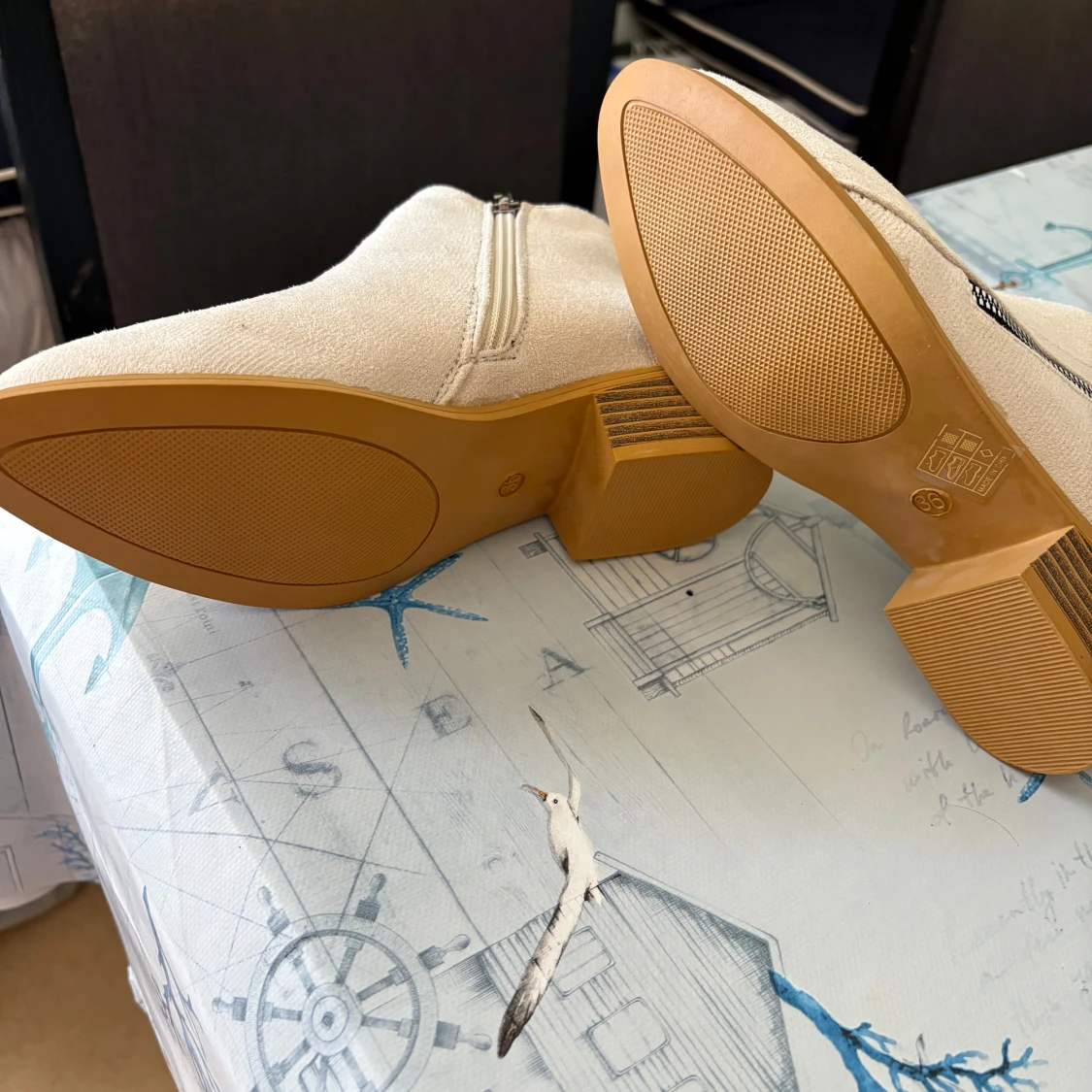 Beige mocka boots med dragkedja - 1