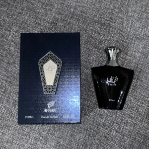 Afnan Turathi blue 90ml - Säljer en  parfym från Afnan, Turathi blue i 90ml flaska. Den är några gånger andvänd oxh ca 90% är kvar. 