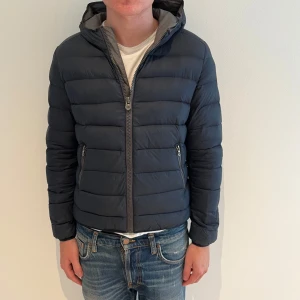 Colmar jacka  - Köp sker via vår hemsida - ricodelluxury.com