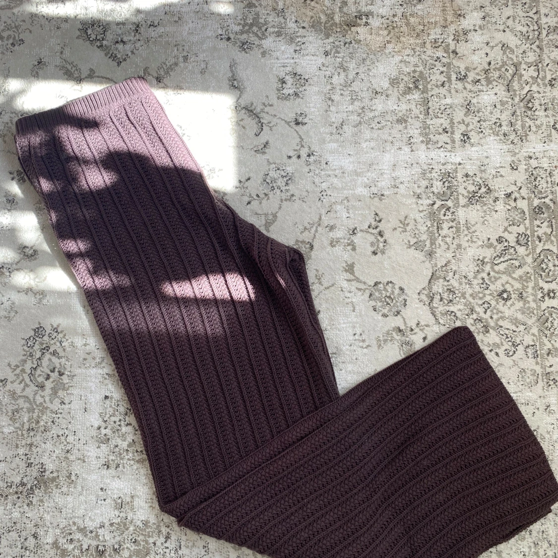 Bruna ribbstickade byxor från H&M - 1