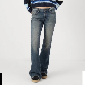 Lågmidjade Jeans - Jättefina jeans från Zalando💗 Storlek 25/32