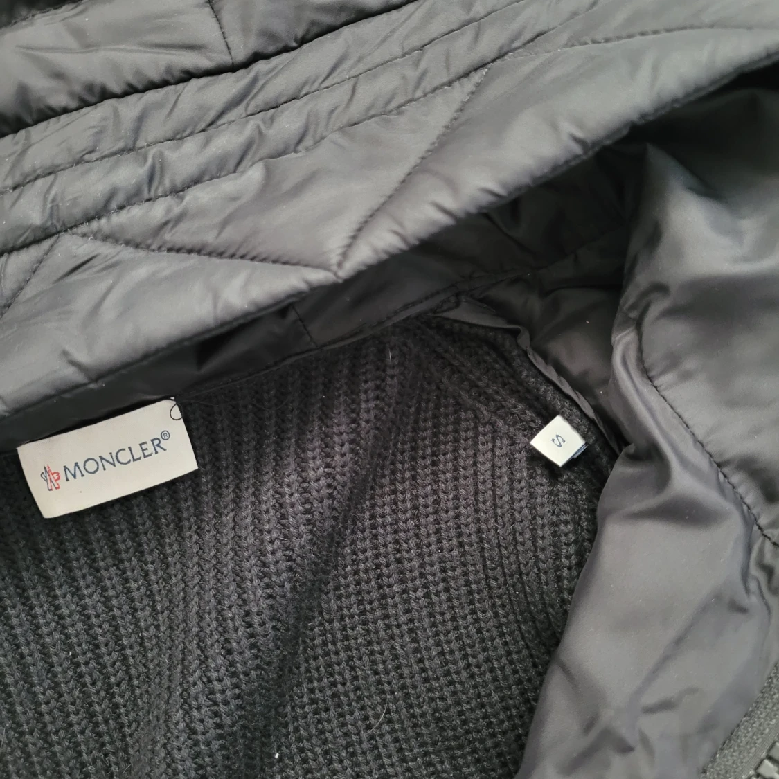 Svart jacka från Moncler - 2