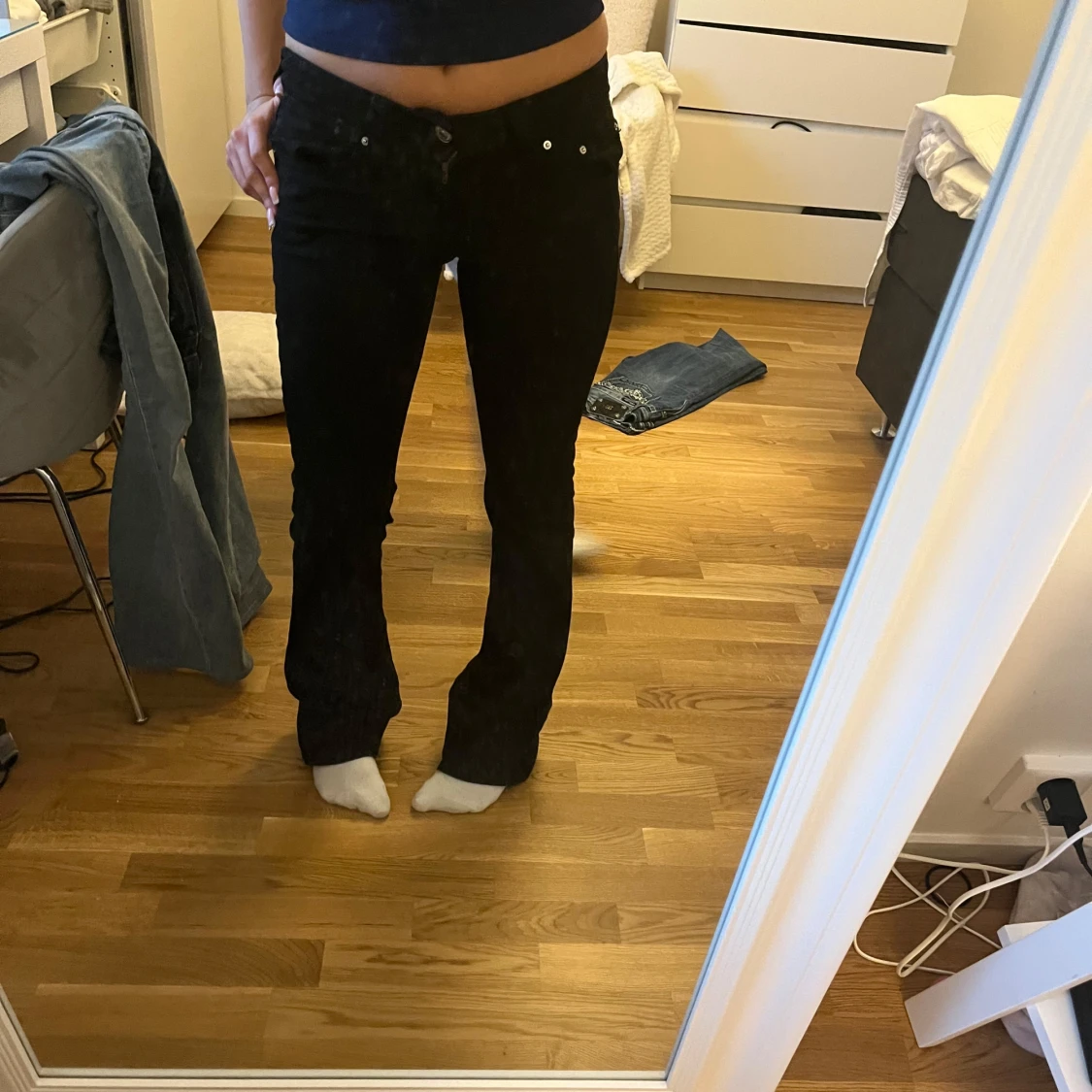 Svarta bootcut jeans - 1