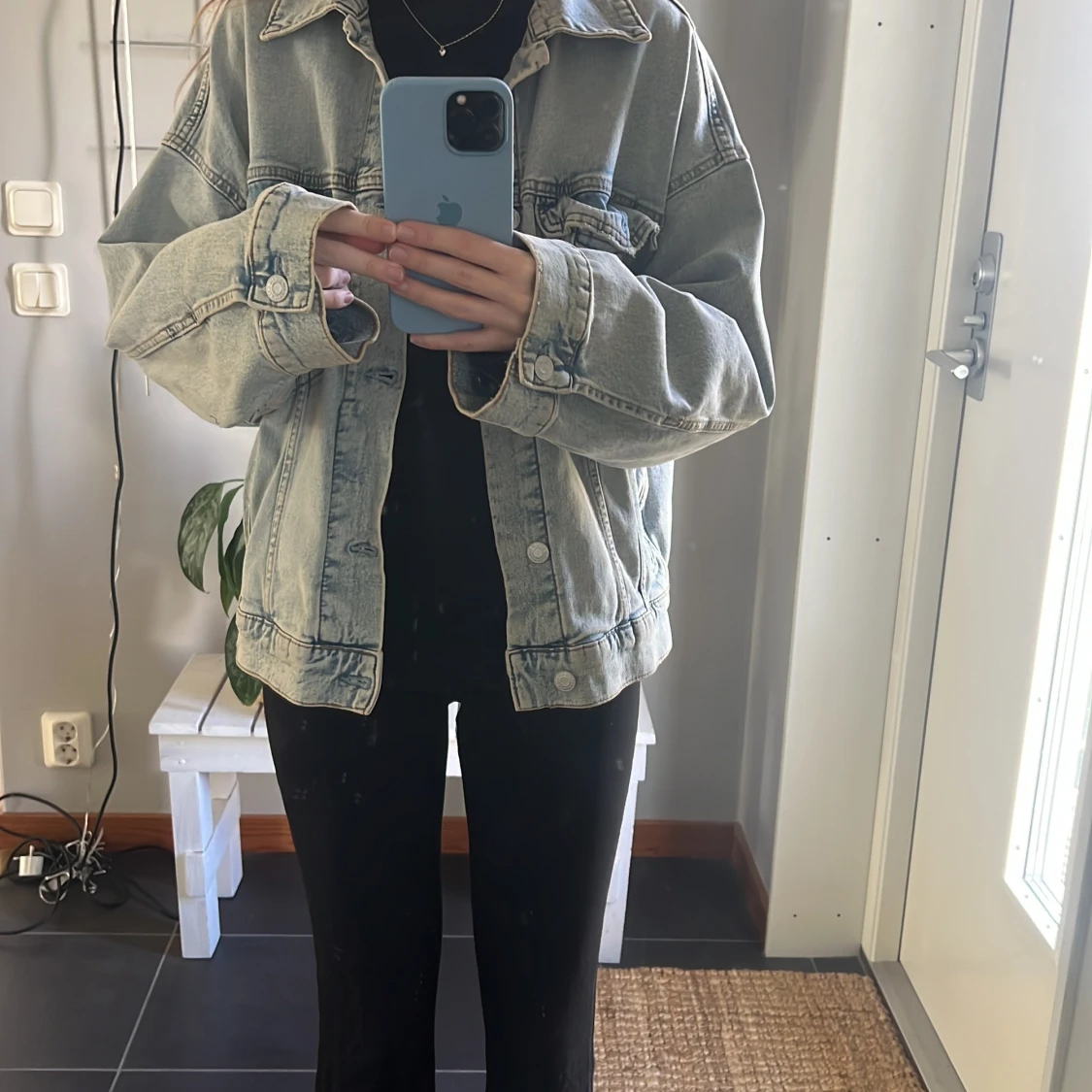 Oversized ljusblå jeansjacka - 1