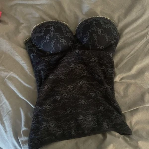 Intimissimi korsett - Piss snygg korsett, passar till allt! Inga defekter, passar 75B 