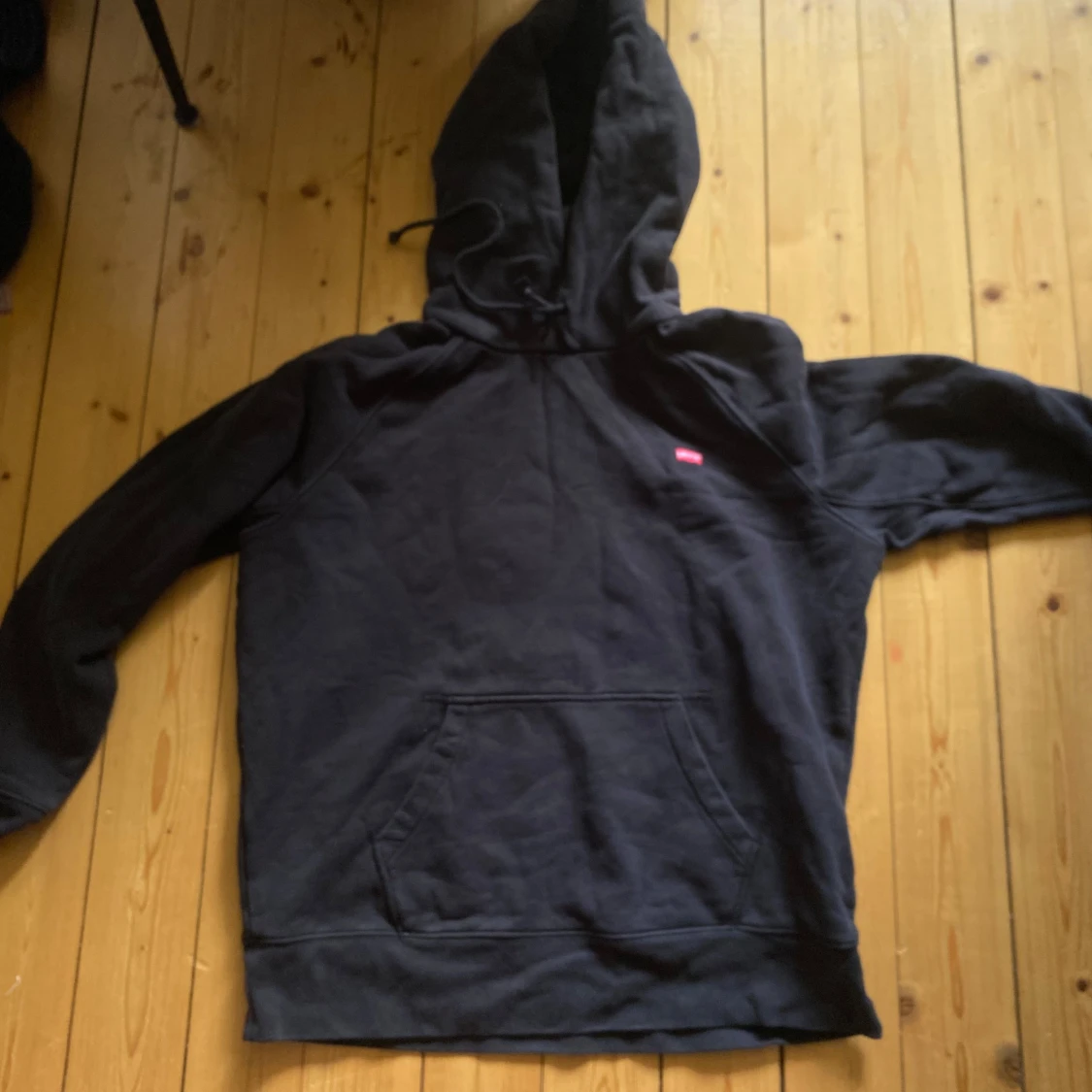 Svart hoodie från Levi's