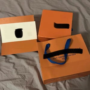 Bällte från lv  - Säljer bältet då jag aldrig använt det. För bättre bilder är det bara att skriva i pm. Priset är ej hugget i sten vilket kan diskuteras.