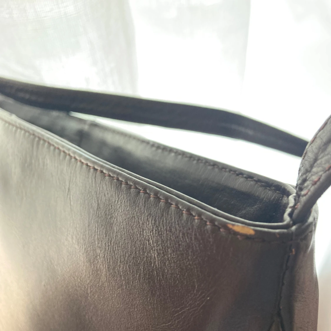 Brun axelväska i skinn - 3