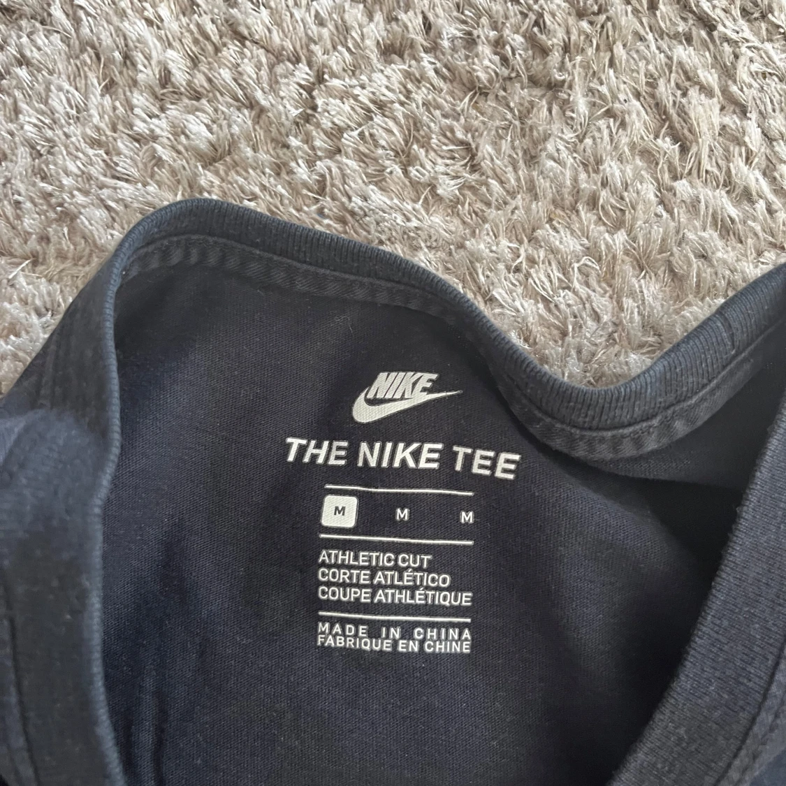 Svart t-shirt med tryck från Nike - 1