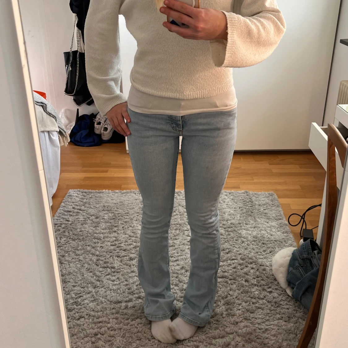 Ljusblå bootcut jeans