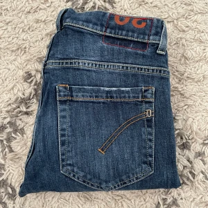 Dondup George jeans - Säljer dessa Dondup jeans i modellen George! | Skick 9/10 | Nypris +3500kr, säljer endast för 799kr | Hör av dig vid frågor!