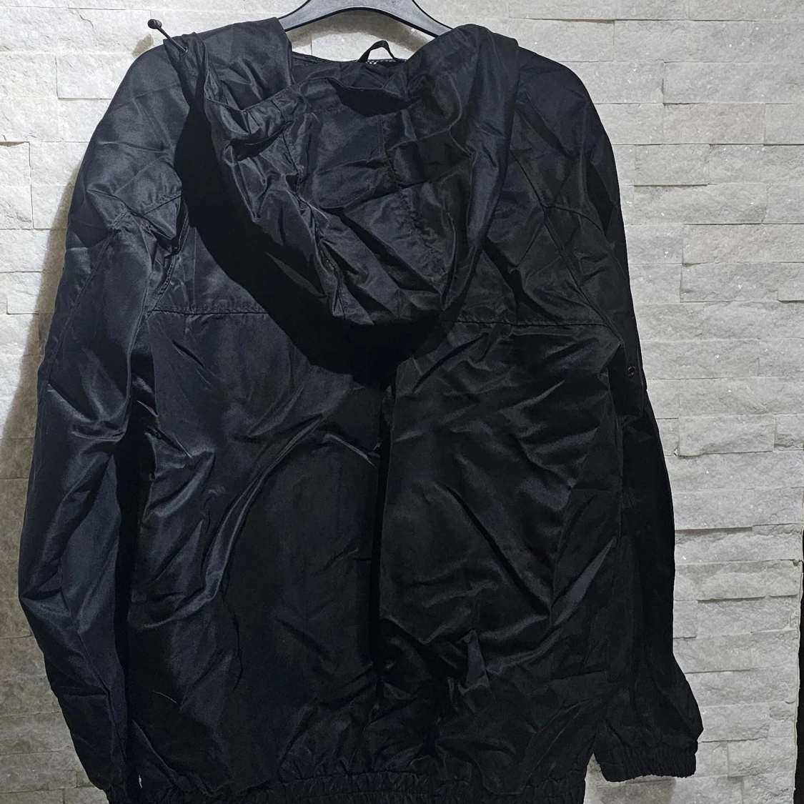 Svart vindjacka från VLNT NY - 4