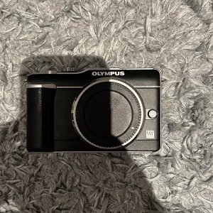 Olympus kamera  - Enkel och lätt kompakt kamera, jätte bra nybörjar kamera med fina bilder 