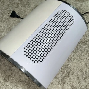 Nagel dammsugare - Nagel dammsugare. Använd men i bra skick.