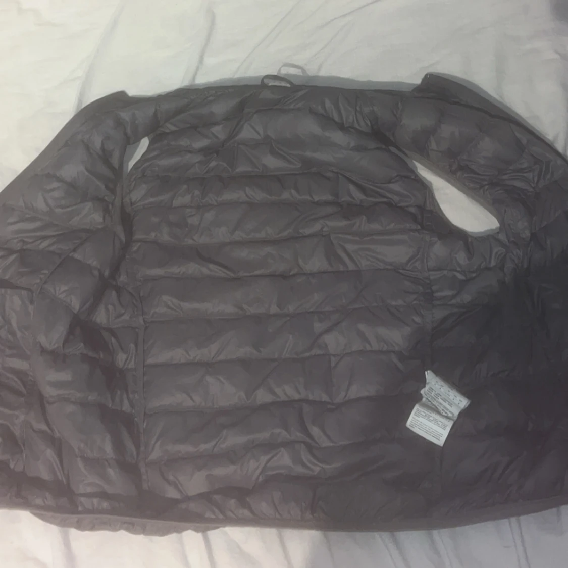 Grå dunväst från EA7 - 1