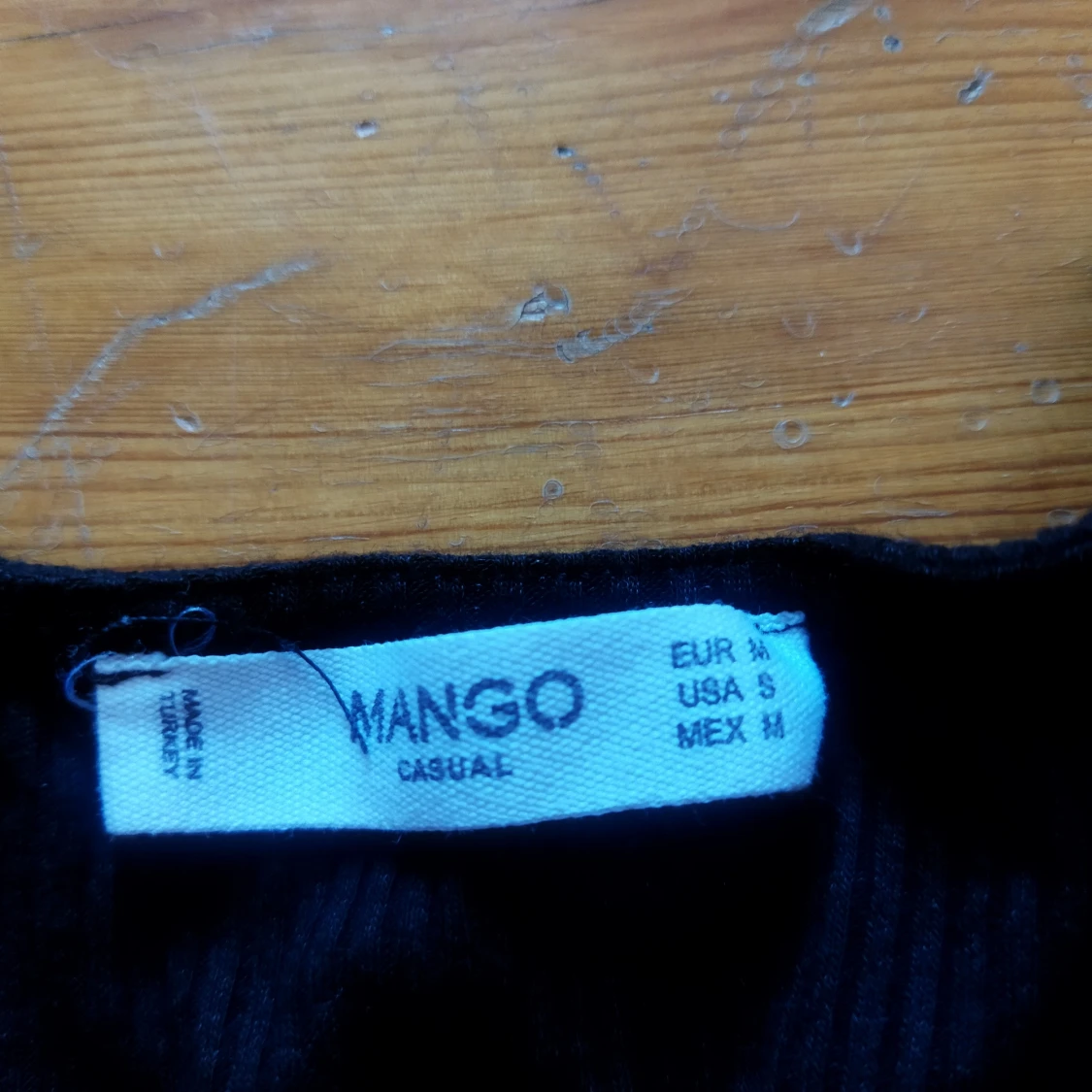 Svart långärmad topp från Mango - 2