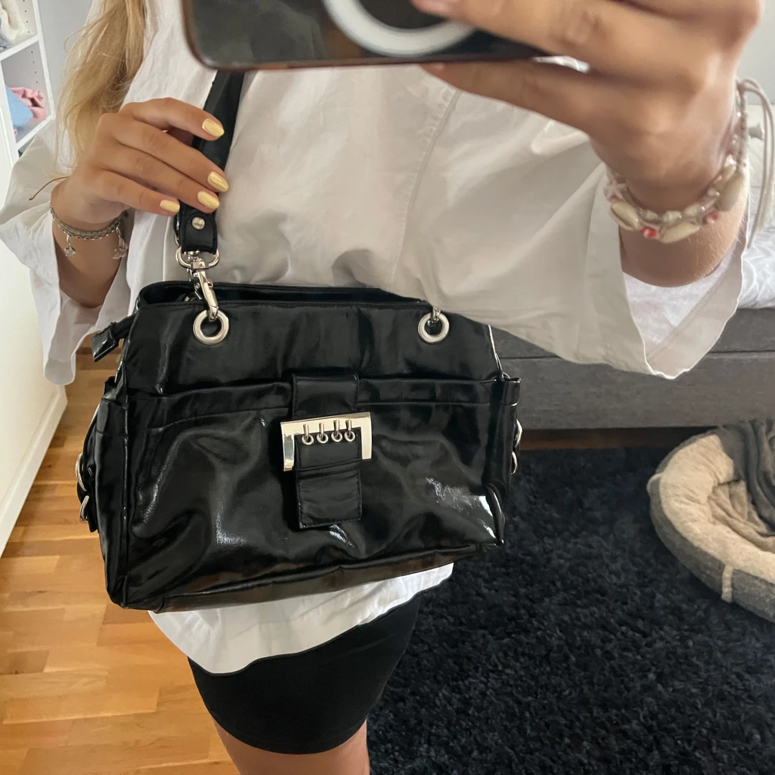 Svart handväska  - 2