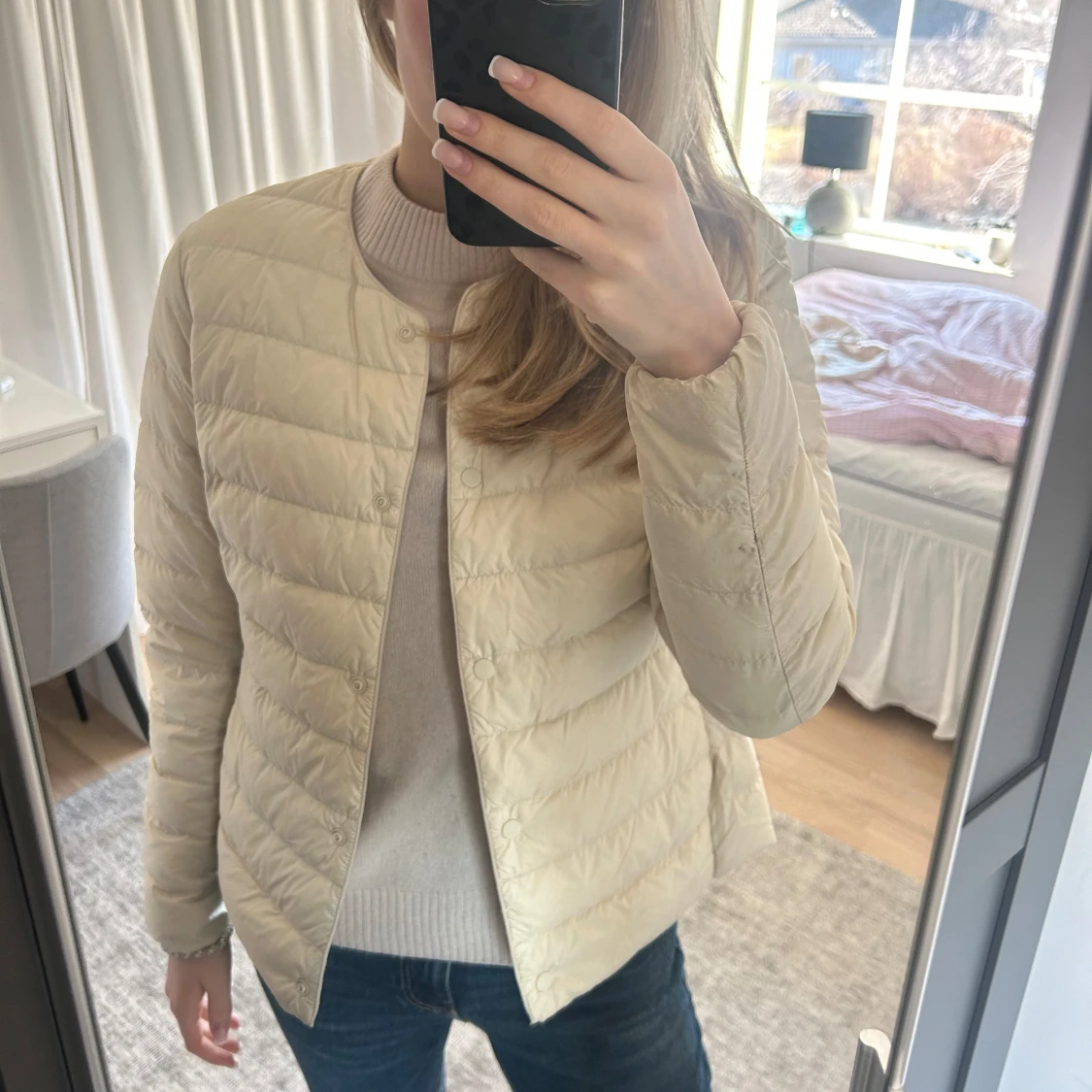 Beige dunjacka från Uniqlo - 3