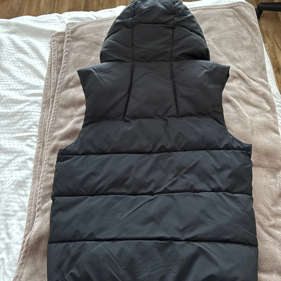 Svart dunväst från Zara - 2