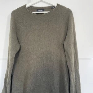 Grön stickad tröja - Grön stickad tröja från Jack & Jones. Ganska stor i storlek