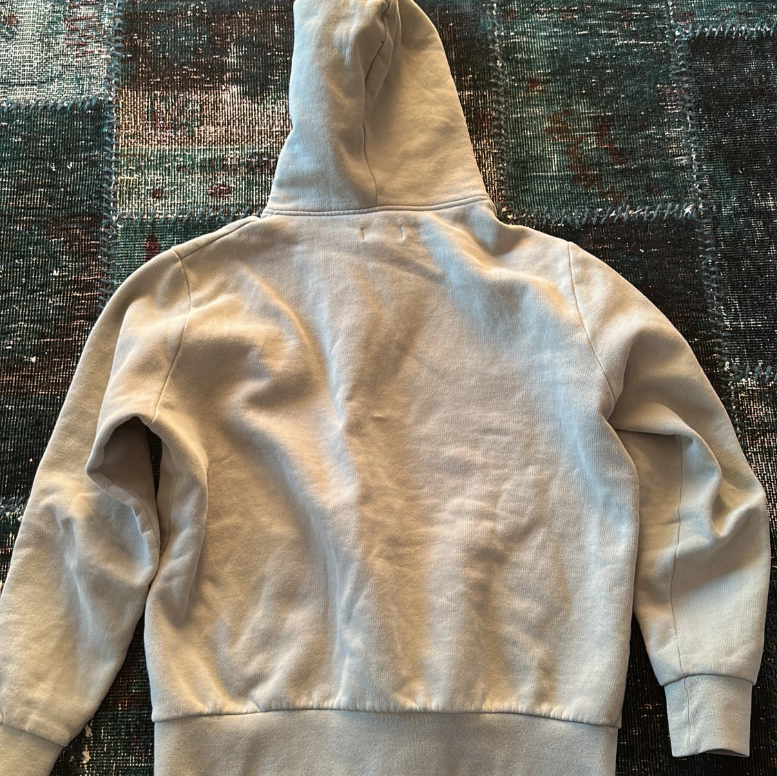 Grön hoodie från Suspicious Antwerp - 2