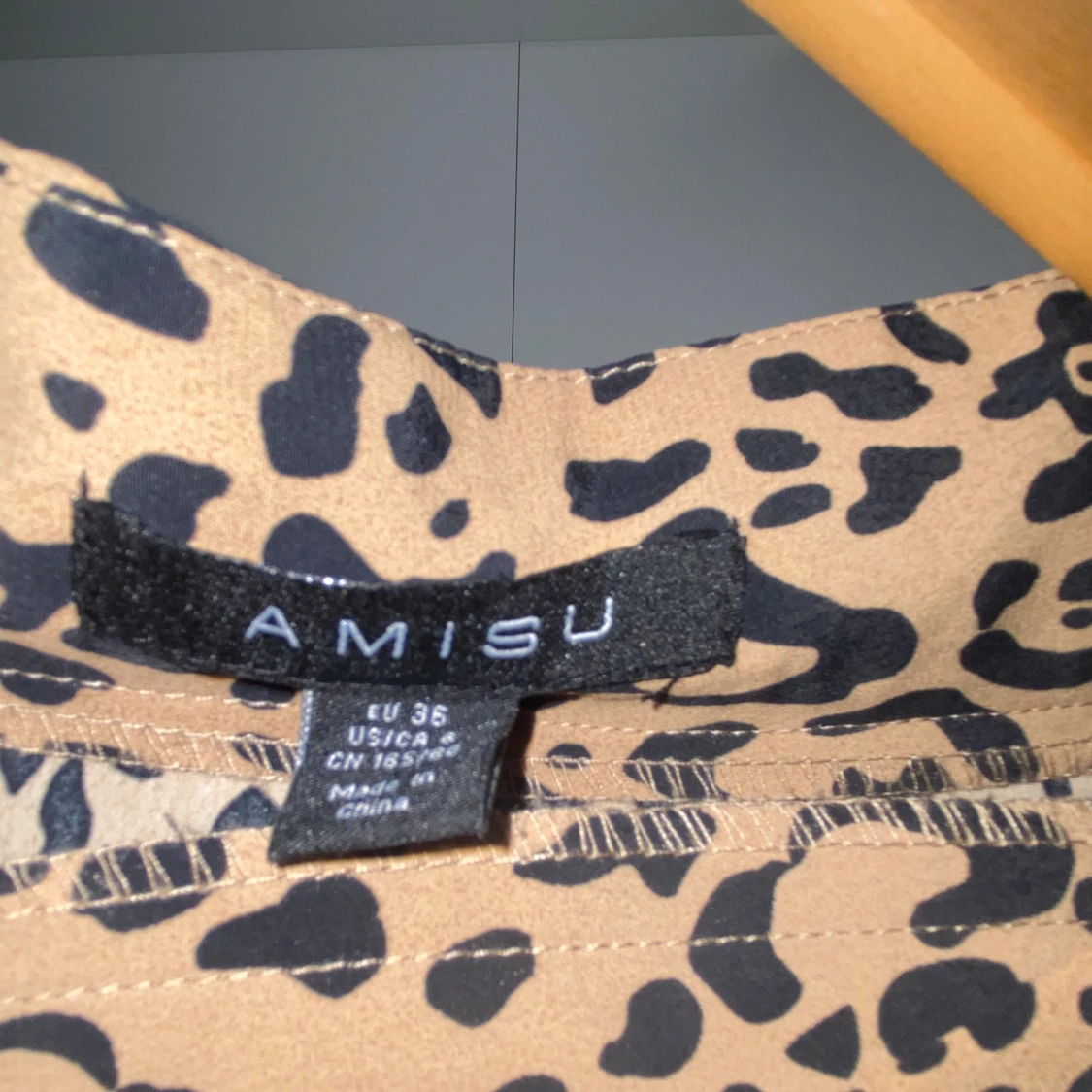 Leopardmönstrad kjol från Amisu - 2