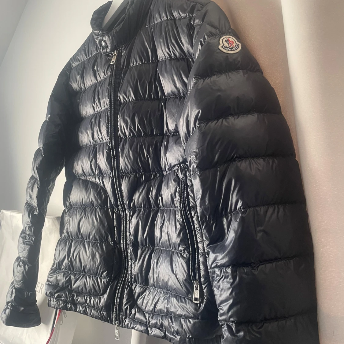 Svart pufferjacka från Moncler