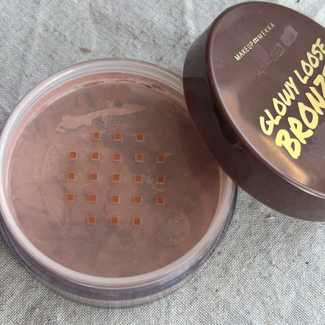 Makeup Mekka Glowy Loose Bronzer - 3