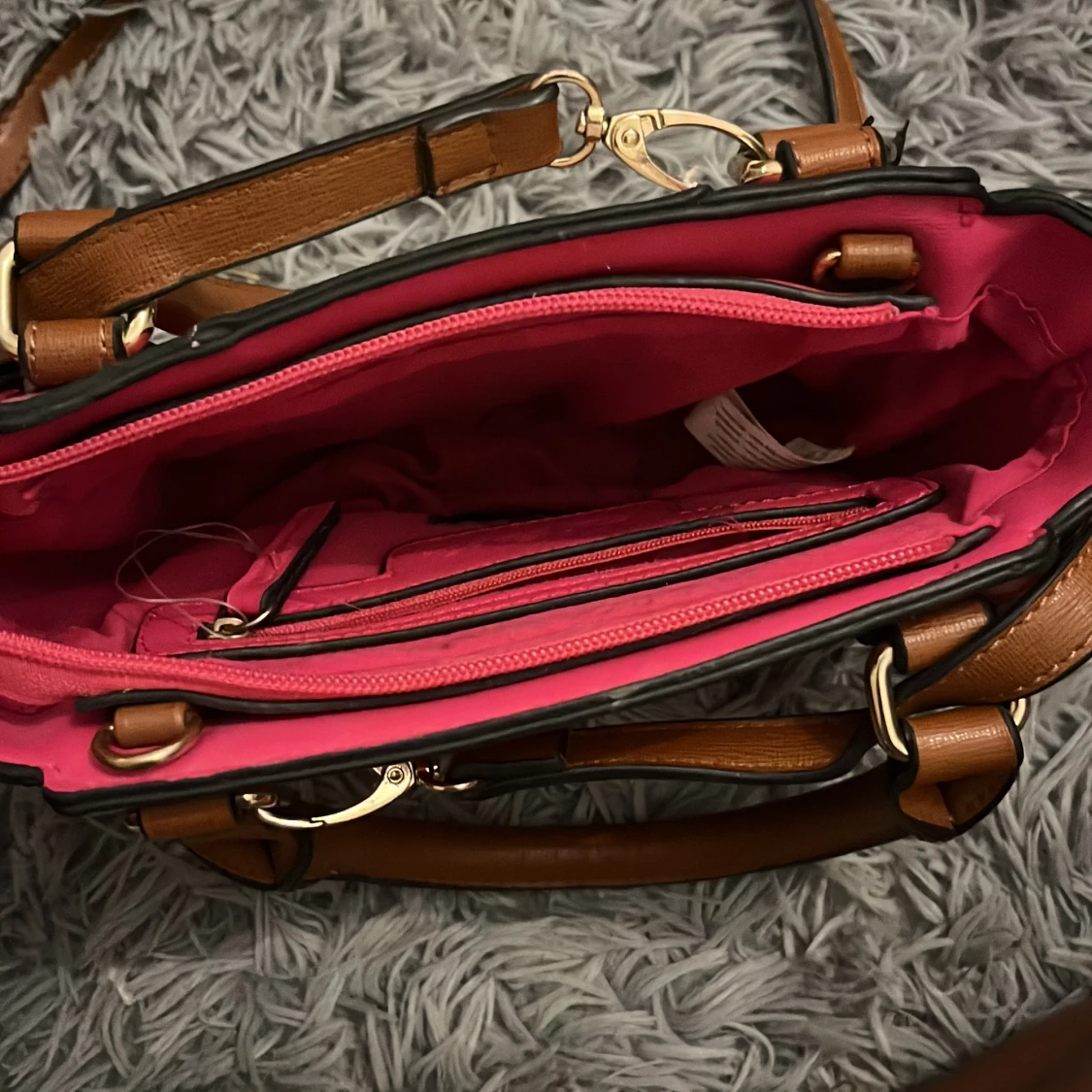 Rosa och vit axelväska från U.S. Polo Assn. - 2