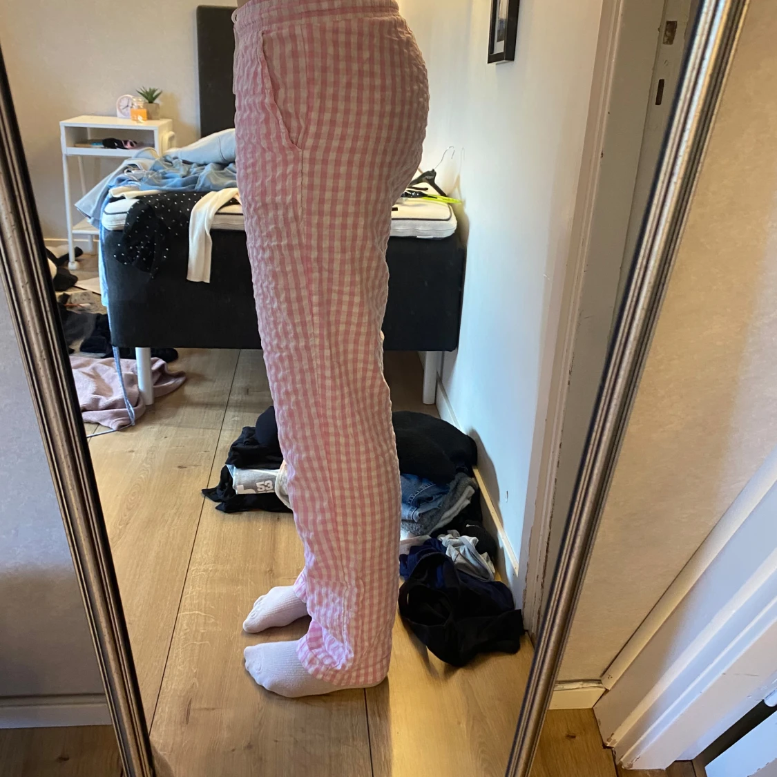 Rosa och vita rutiga pyjamasbyxor