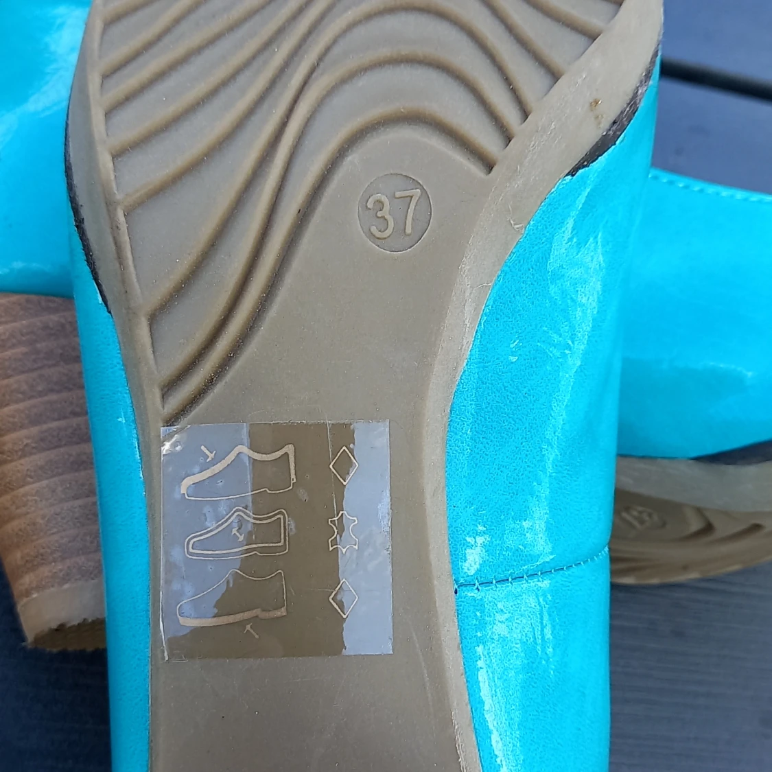 Turkosa pumps med öppen tå, stl 37 - 3