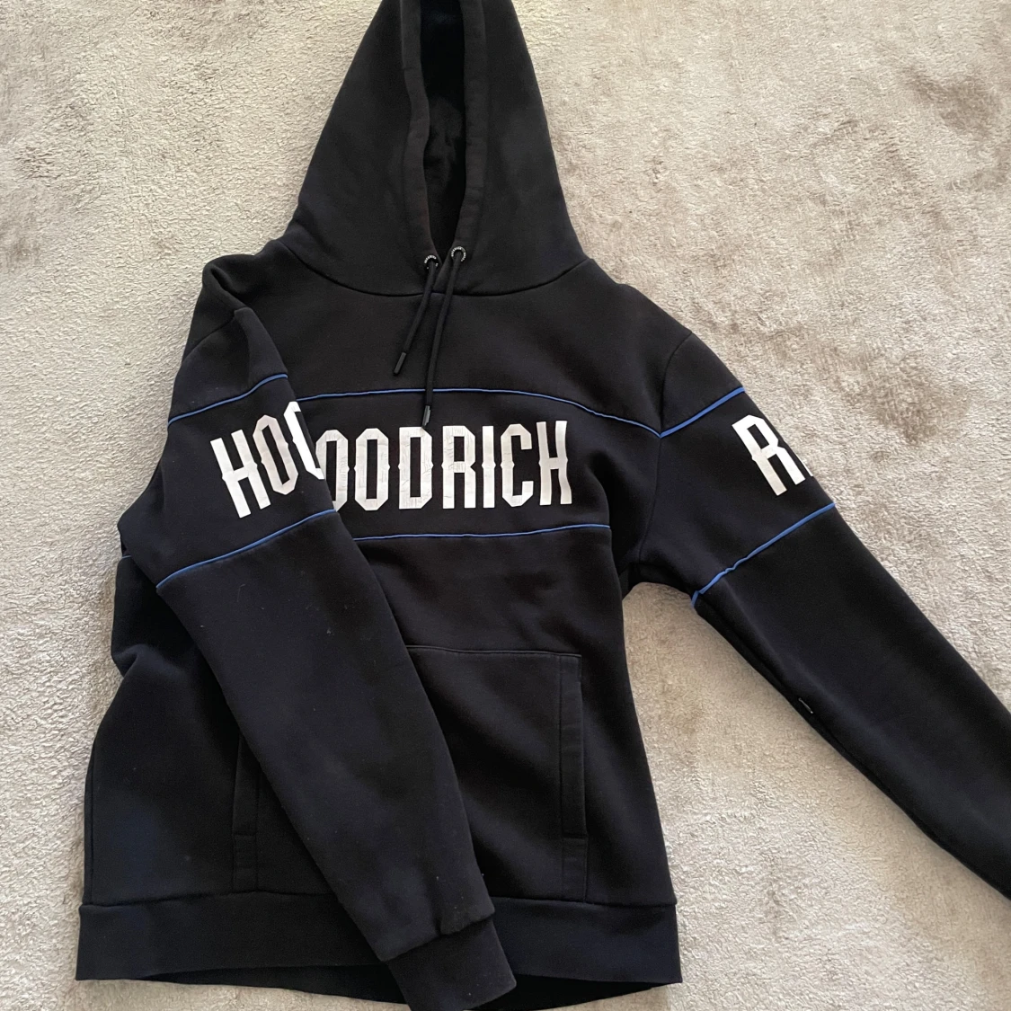 Svart Hoodrich tracksuit