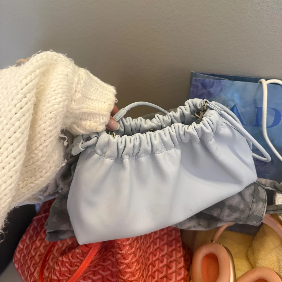 Ljusblå väska  - 1