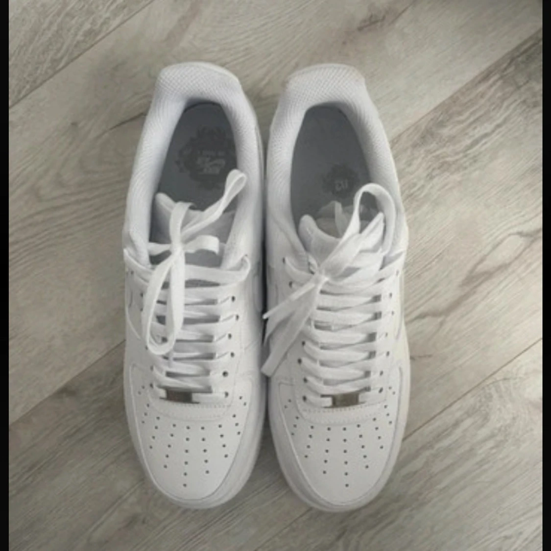 Nike Air Force 1 vita sneakers strl 44 - 1