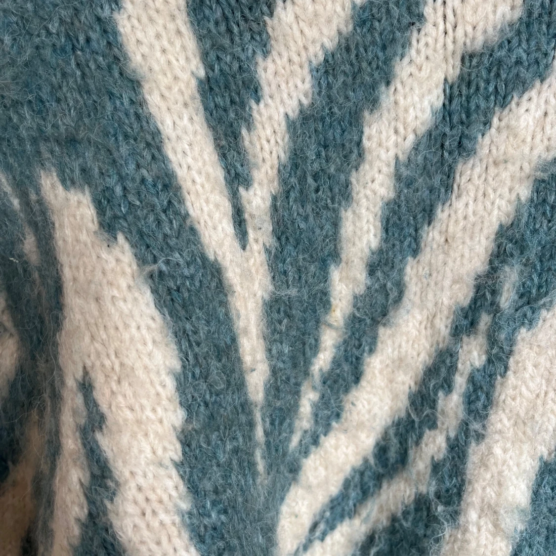 Stickad zebramönstrad tröja från Zara - 1