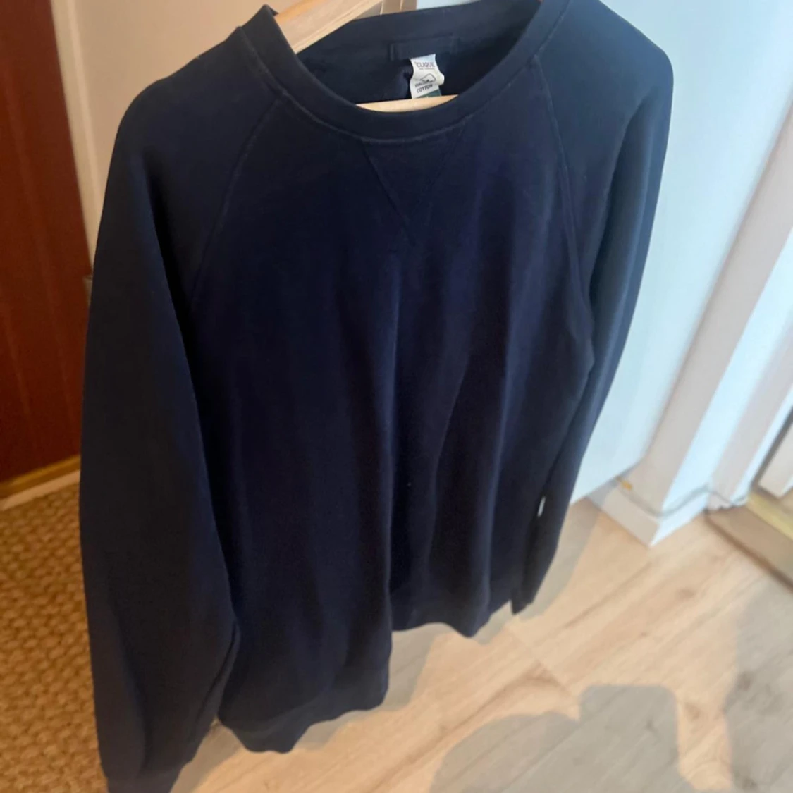 Mörkblå sweatshirt från Clique - 3