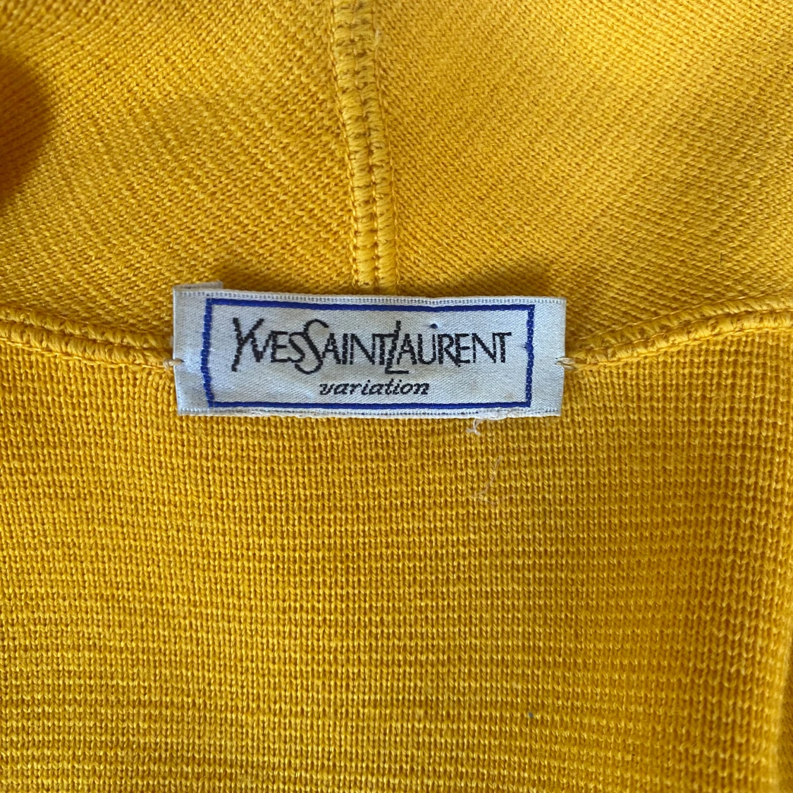 Gul stickad kavaj från Yves Saint Laurent - 1