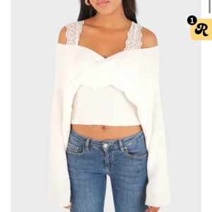 Vit stickad tröja - SÖKER denna stickade tröja från Meet me there i xs/s, hör jättegärna av er om ni har en att sälja, kan betala runt 500💞💞