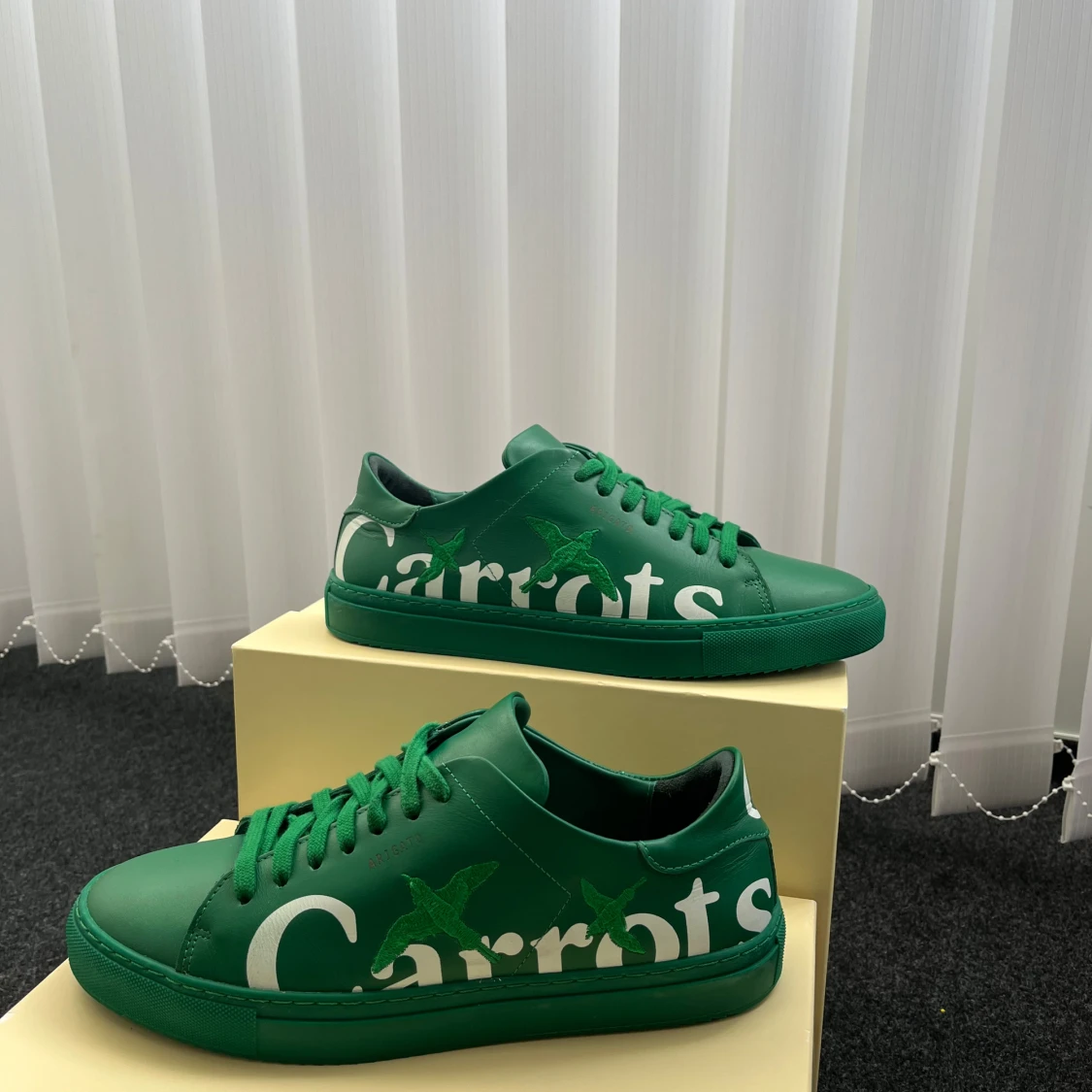 Gröna Axel Arigato Carrots sneakers - 1