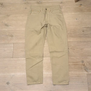 Beiga byxor från Vailent - Snygga beiga jeans/chinos från Vailent i storlek S. Passar till det mesta och är superenkla att matcha.