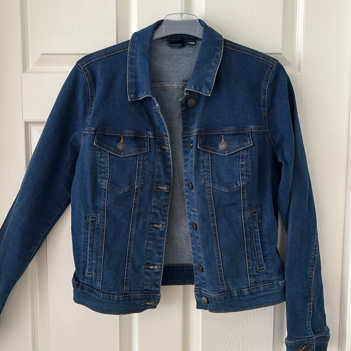 Blå jeansjacka