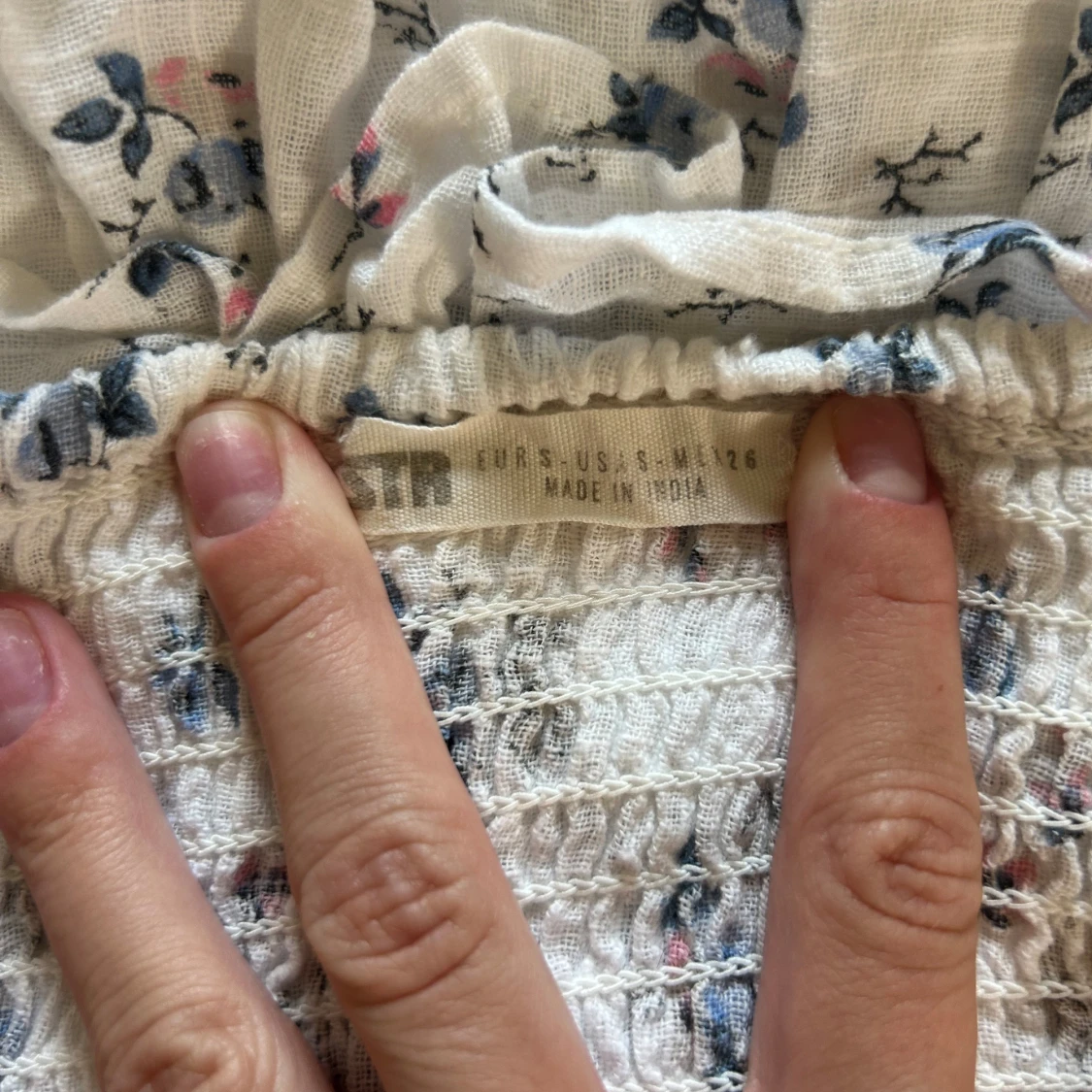 Vit blommig volangkjol  - 2