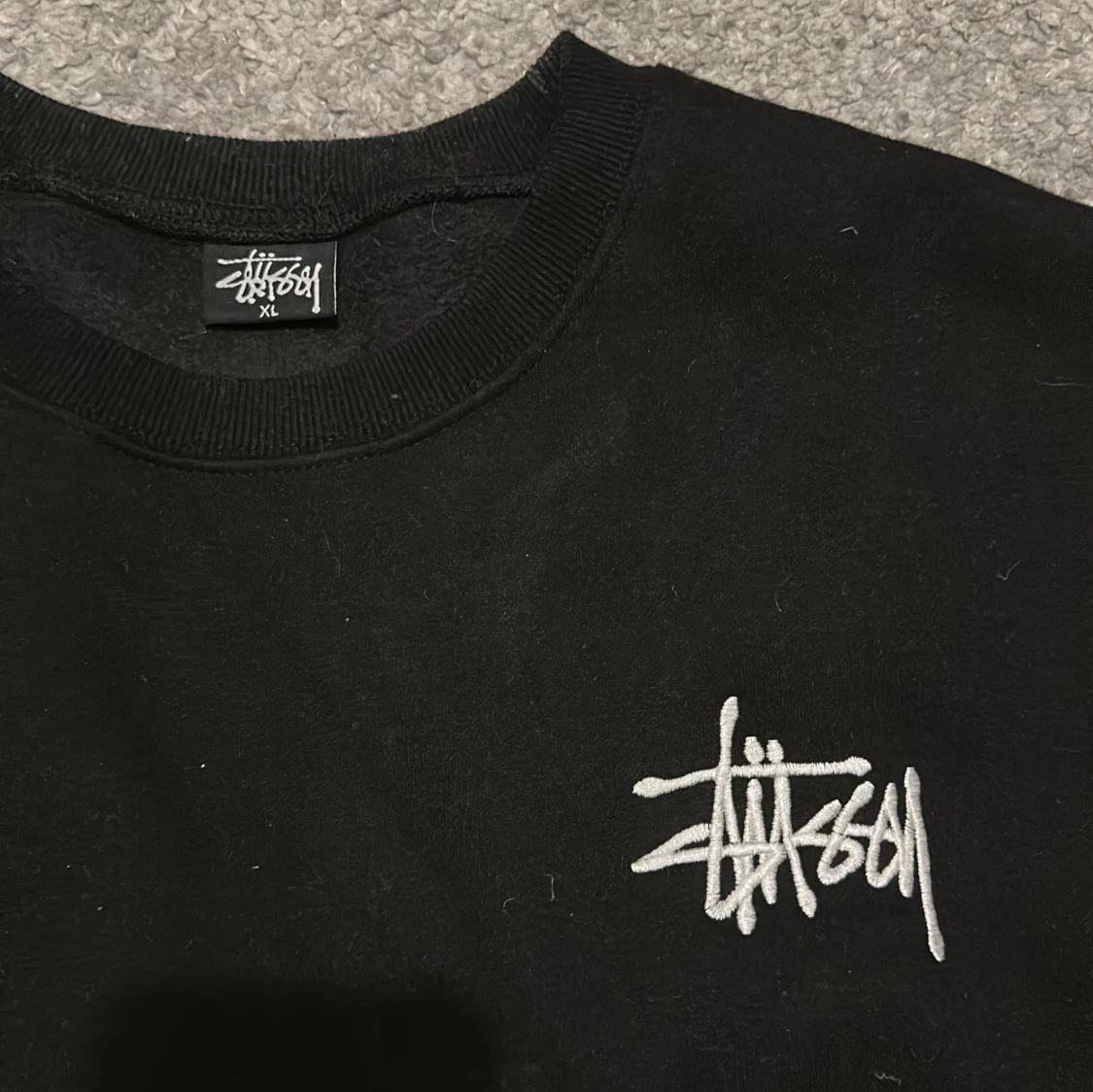 Svart Stüssy sweatshirt XL - 2