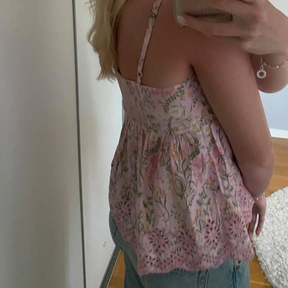 Rosa blommig linnetopp från BikBok - 1