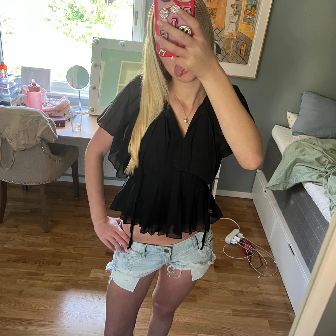 Jättesnygg svart blus - 1